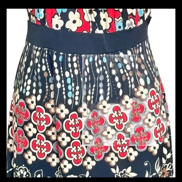 Charlotte Russe Juniors Floral Print Dress M Black Red Deep V-Neck Knee Length - Picture 5 of 13